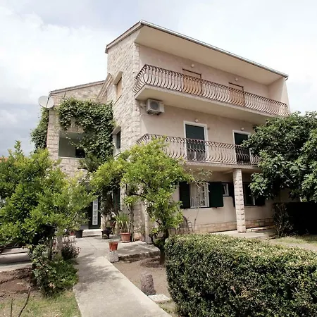شقة Apartman Petric Kaštela
