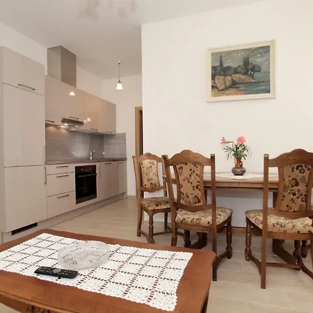 Apartman Petric شقة Kaštela
